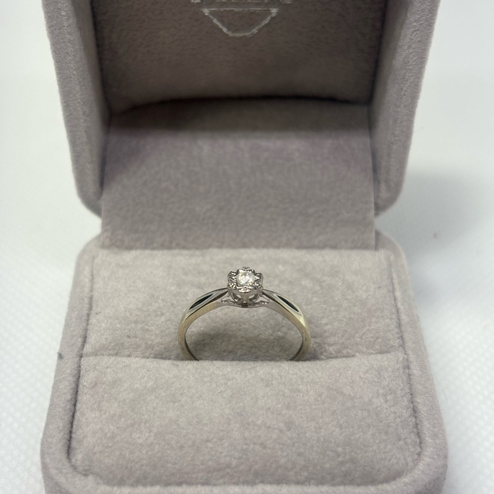 9K White Gold Diamond Ring, size 5.75 - Picture 3 of 9